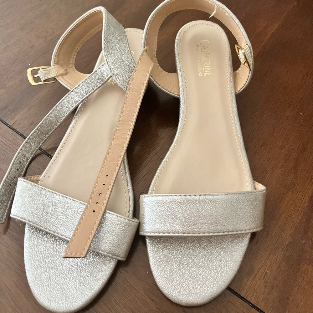 Catherine Malandrino size 8.5 wedges